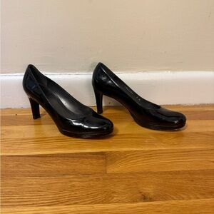Stuart Weitzman Classic Black Patent Leather Platform Pumps Shoes Sz 6